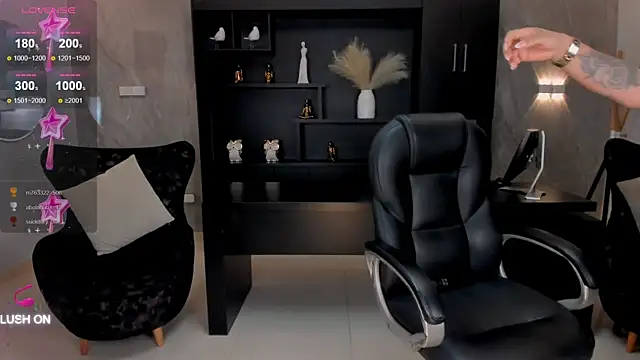 ChloeManson online show from December 13, 2024, 1:37 am