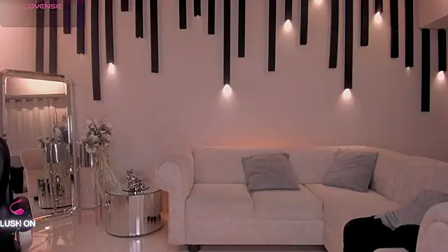 ChloeManson online show from February 7, 2025, 2:50 am