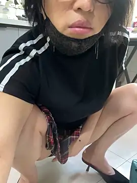 luckybaby666999 online show from May 15, 2026, 11:23 pm