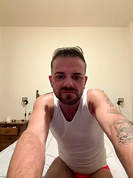 Snapshot of Clandestino00 chatting on December 5, 2025, 12:41 am Clandestino00 online show from December 5, 2025, 12:41 am