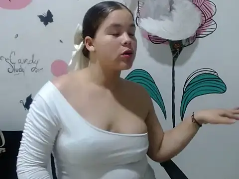 RosieCheeks- online show from December 3, 2025, 11:30 am