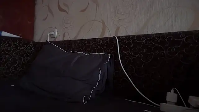 Snapshot of MALVINA0077 chatting on December 20, 2025, 9:27 am MALVINA0077 online show from December 20, 2025, 9:27 am