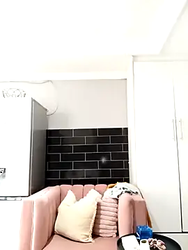 Snapshot of LICKME22TIMES chatting on December 3, 2025, 2:26 pm LICKME22TIMES online show from December 3, 2025, 2:26 pm