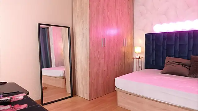 Snapshot of LucyFever chatting on January 8, 2026, 6:48 am LucyFever online show from January 8, 2026, 6:48 am