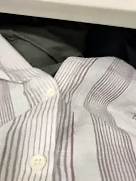 boyfromMum bai online show from March 18, 2026, 5:10 am