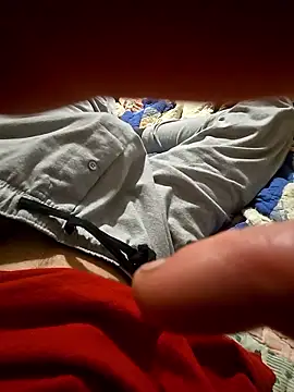 Legtrembler1 online show from March 8, 2026, 4:16 am