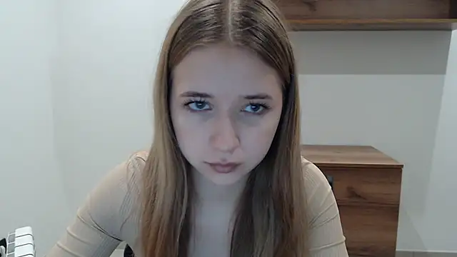 SweetBellaa  online show from December 18, 2025, 10:32 am