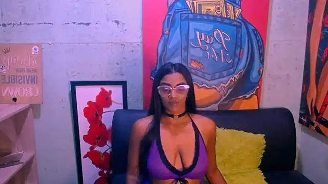 Indianzaraxxx online show from April 7, 2026, 5:02 pm