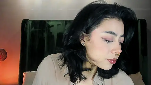 TaniaRedd  online show from February 25, 2026, 1:21 pm