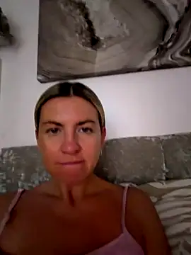 Britney HartX online show from December 4, 2025, 11:13 pm