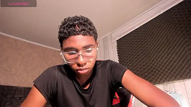 teylor lovee online show from February 22, 2026, 6:50 pm