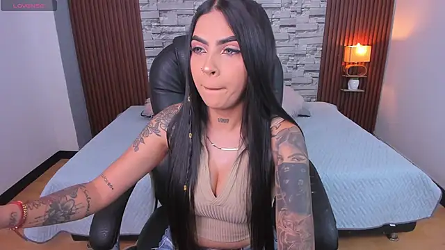 Snapshot of _hanna_miller__ chatting on May 5, 2026, 8:06 pm hanna miller online show from May 5, 2026, 8:06 pm