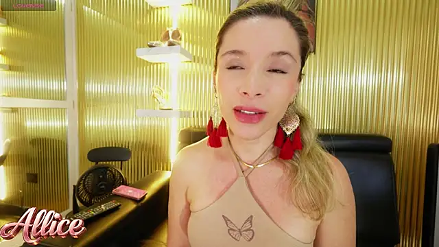 Snapshot of Allice_mommy chatting on February 14, 2026, 7:10 pm Allice mommy online show from February 14, 2026, 7:10 pm