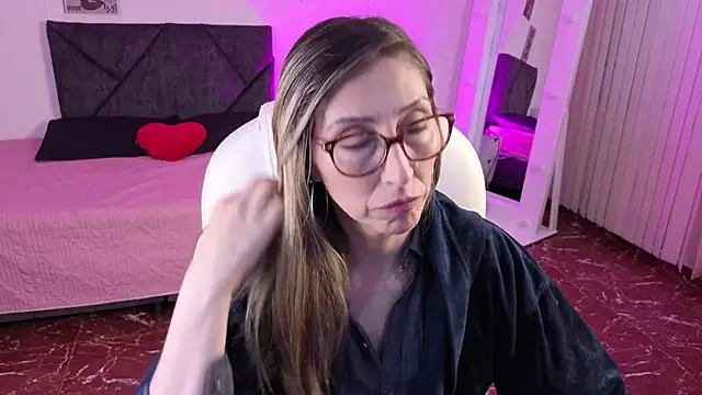 Scarlett 079 online show from May 18, 2026, 11:38 am