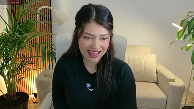 victoria   moon online show from May 22, 2026, 2:33 pm