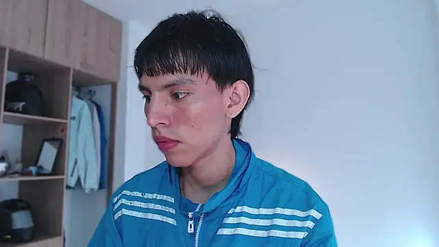 andrew courtzz online show from February 6, 2026, 8:01 pm