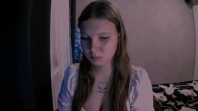 nelli lux  online show from January 10, 2026, 1:46 pm