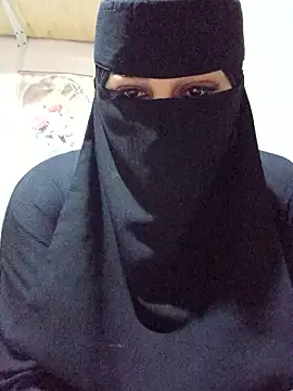 Snapshot of -Batta- chatting on January 9, 2026, 5:04 pm -Batta- online show from January 9, 2026, 5:04 pm