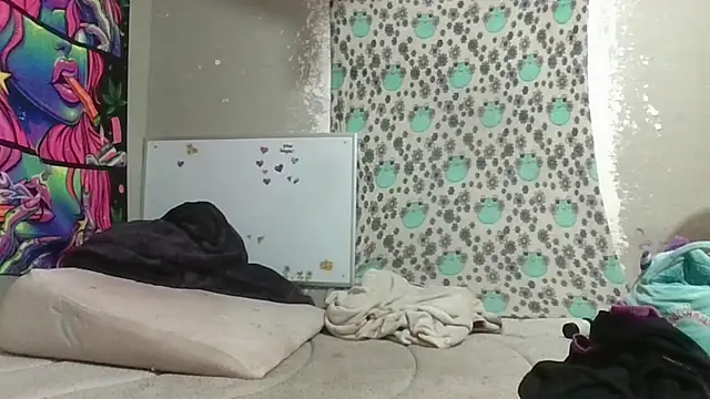 Rentastnrgurl online show from February 14, 2026, 7:21 pm