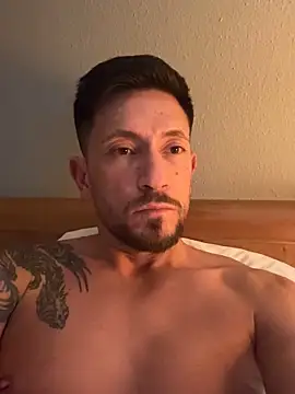 Snapshot of XXLYago chatting on December 4, 2025, 4:05 pm XXLYago online show from December 4, 2025, 4:05 pm