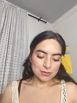 saasha Petit online show from March 20, 2026, 11:59 am