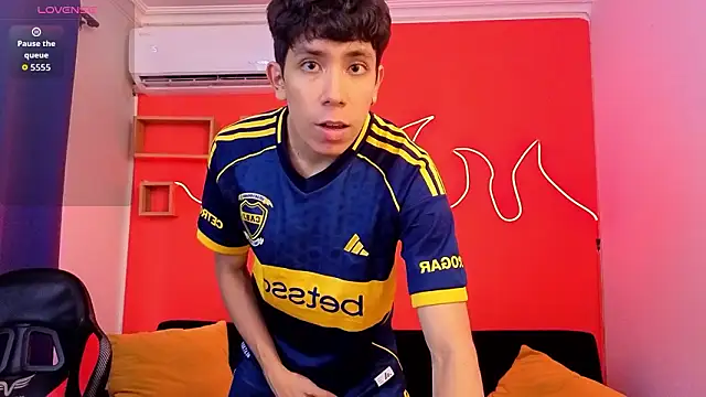 Neo Twink online show from March 24, 2026, 7:08 pm