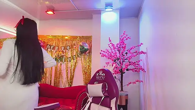 Snapshot of Dulce_violeta_ chatting on December 19, 2025, 10:55 am Dulce violeta online show from December 19, 2025, 10:55 am