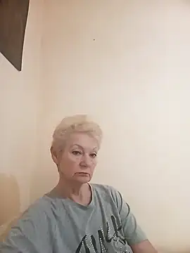 Snapshot of Calypso-Loove chatting on April 9, 2026, 8:53 am Calypso-Loove online show from April 9, 2026, 8:53 am