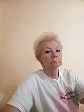 Snapshot of Calypso-Loove chatting on April 17, 2026, 9:23 am Calypso-Loove online show from April 17, 2026, 9:23 am