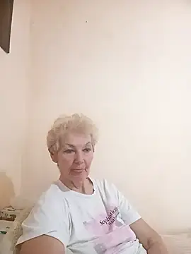 Snapshot of Calypso-Loove chatting on April 18, 2026, 11:03 am Calypso-Loove online show from April 18, 2026, 11:03 am