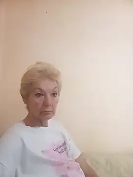 Snapshot of Calypso-Loove chatting on April 26, 2026, 7:50 am Calypso-Loove online show from April 26, 2026, 7:50 am