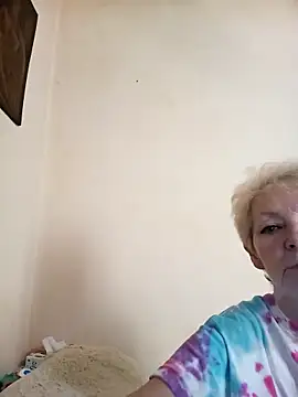 Snapshot of Calypso-Loove chatting on April 28, 2026, 1:49 pm Calypso-Loove online show from April 28, 2026, 1:49 pm