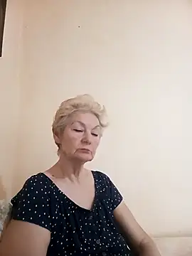 Snapshot of Calypso-Loove chatting on May 2, 2026, 8:52 am Calypso-Loove online show from May 2, 2026, 8:52 am
