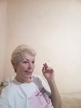 Snapshot of Calypso-Loove chatting on May 7, 2026, 1:27 pm Calypso-Loove online show from May 7, 2026, 1:27 pm