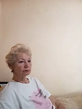 Snapshot of Calypso-Loove chatting on May 8, 2026, 12:54 pm Calypso-Loove online show from May 8, 2026, 12:54 pm