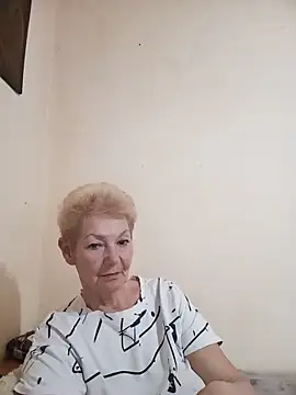 Snapshot of Calypso-Loove chatting on May 20, 2026, 4:02 pm Calypso-Loove online show from May 20, 2026, 4:02 pm