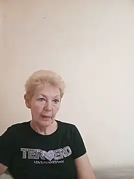 Snapshot of Calypso-Loove chatting on May 22, 2026, 8:42 am Calypso-Loove online show from May 22, 2026, 8:42 am