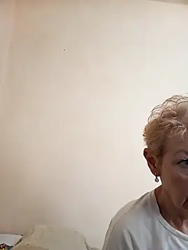Snapshot of Calypso-Loove chatting on May 27, 2026, 10:01 am Calypso-Loove online show from May 27, 2026, 10:01 am