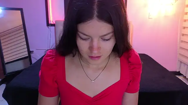 Snapshot of Sara_valderrama_ chatting on February 14, 2026, 1:30 pm Sara valderrama online show from February 14, 2026, 1:30 pm