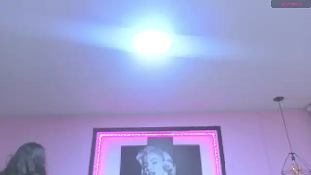 Snapshot of Sara_valderrama_ chatting on February 19, 2026, 12:01 pm Sara valderrama online show from February 19, 2026, 12:01 pm