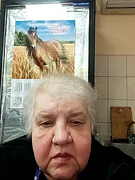 Snapshot of HapinessLovee chatting on January 13, 2026, 9:25 am HapinessLovee online show from January 13, 2026, 9:25 am