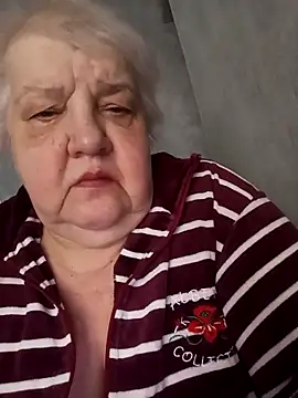 Snapshot of HapinessLovee chatting on February 9, 2026, 10:30 am HapinessLovee online show from February 9, 2026, 10:30 am