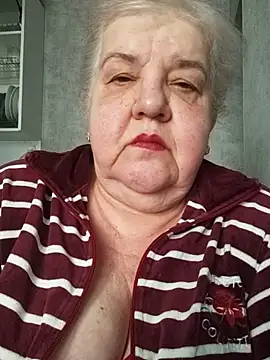 Snapshot of HapinessLovee chatting on February 14, 2026, 9:28 am HapinessLovee online show from February 14, 2026, 9:28 am