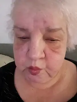 Snapshot of HapinessLovee chatting on March 3, 2026, 9:48 am HapinessLovee online show from March 3, 2026, 9:48 am