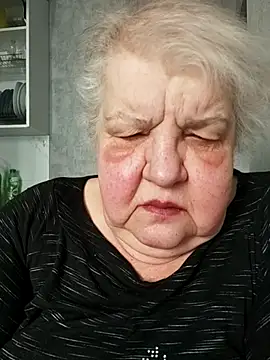 Snapshot of HapinessLovee chatting on March 6, 2026, 9:28 am HapinessLovee online show from March 6, 2026, 9:28 am