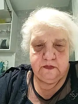 Snapshot of HapinessLovee chatting on April 1, 2026, 6:14 am HapinessLovee online show from April 1, 2026, 6:14 am