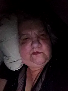 Snapshot of HapinessLovee chatting on April 5, 2026, 11:57 pm HapinessLovee online show from April 5, 2026, 11:57 pm