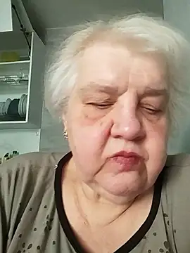 Snapshot of HapinessLovee chatting on April 6, 2026, 7:09 am HapinessLovee online show from April 6, 2026, 7:09 am