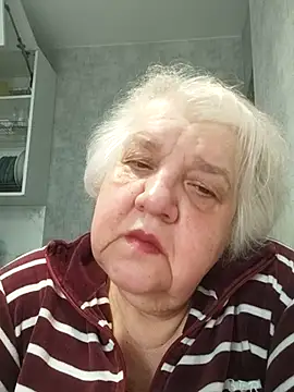 Snapshot of HapinessLovee chatting on April 12, 2026, 5:45 am HapinessLovee online show from April 12, 2026, 5:45 am