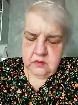 Snapshot of HapinessLovee chatting on April 18, 2026, 12:53 pm HapinessLovee online show from April 18, 2026, 12:53 pm